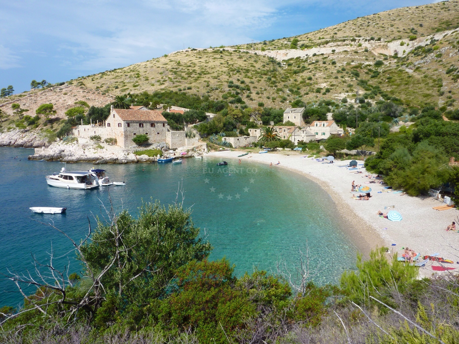 Map of Hvar anchorage with nearby marinas and beaches marked
