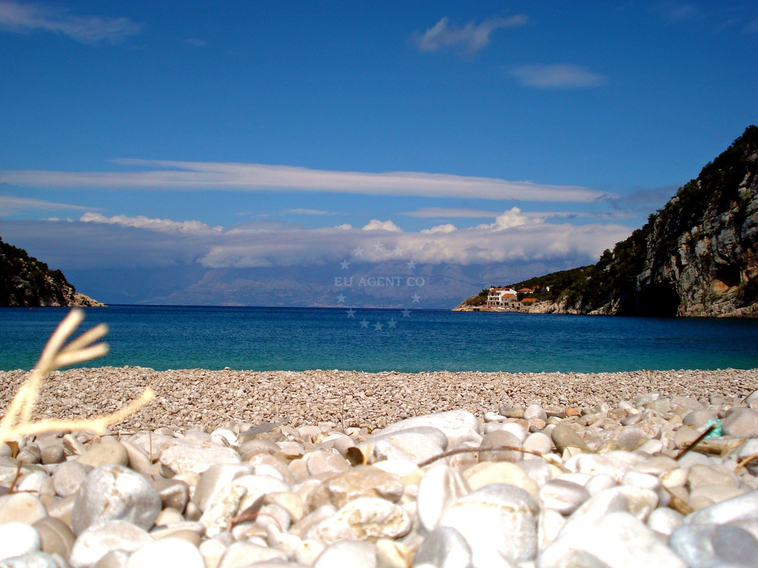 Anchorage in Pokrivenik, Hvar with nearby Veliki Pokrivenik Beach and Restaurant Preza quay