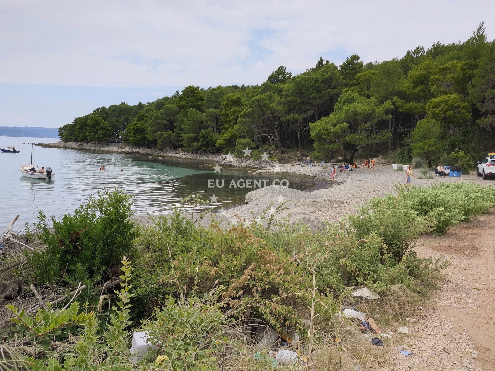 Anchorage in Sucuraj, Hvar with sandy seabed