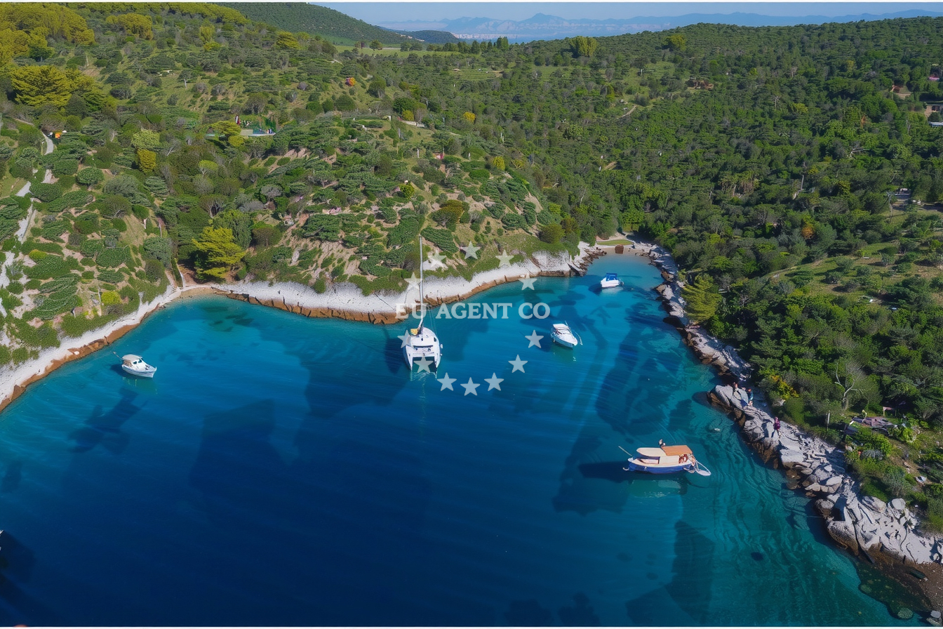 Additional view of Livka anchorage in Anchorage on the island Šolta, Central Dalmatia, Croatia photo 10