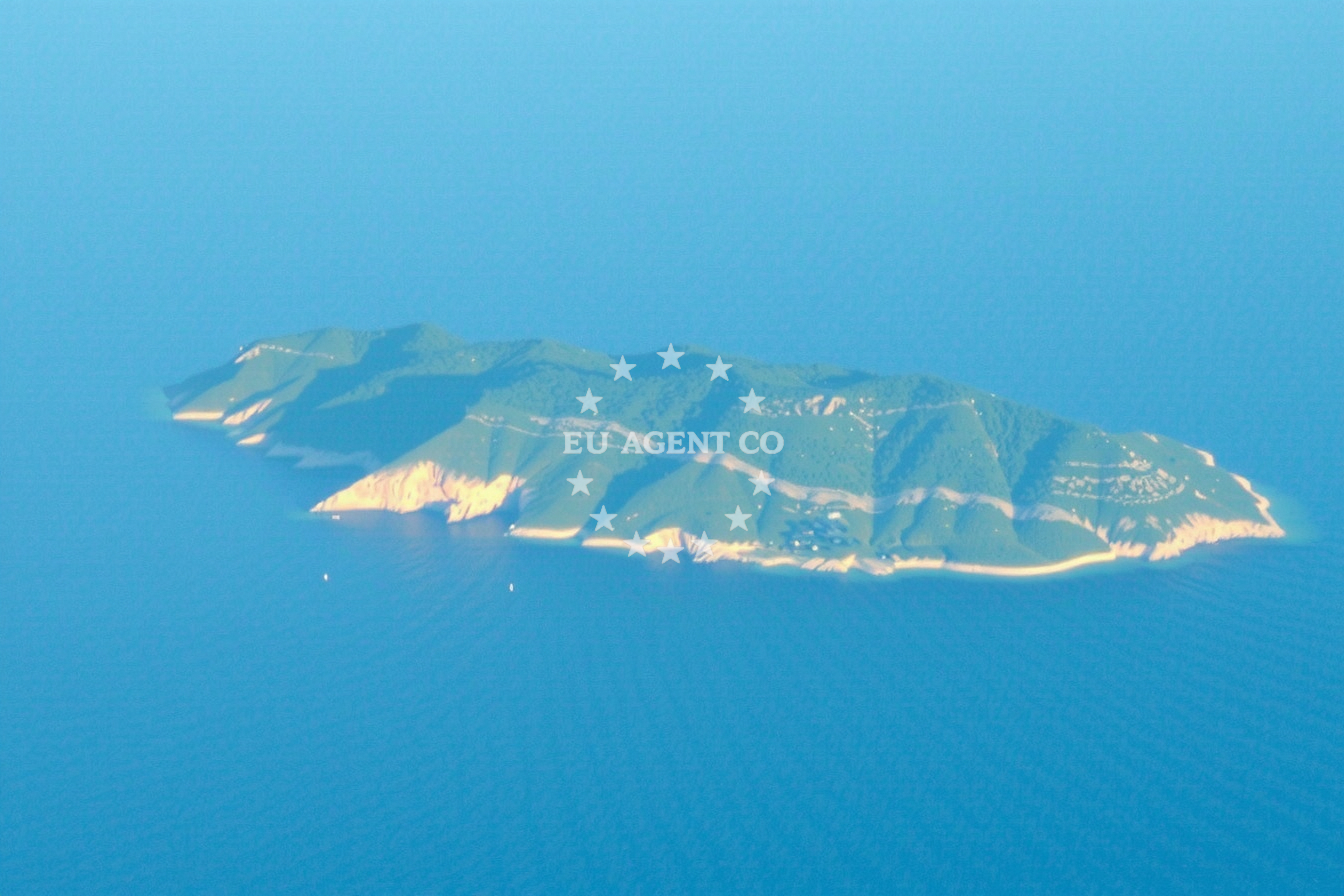 Additional view of Slatina anchorage in Anchorage on the island Svetac, Central Dalmatia, Croatia photo 5