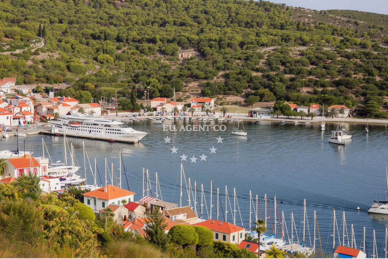 Additional view of Vis luka anchorage in Anchorage in Vis on the island Vis, Central Dalmatia, Croatia photo 14