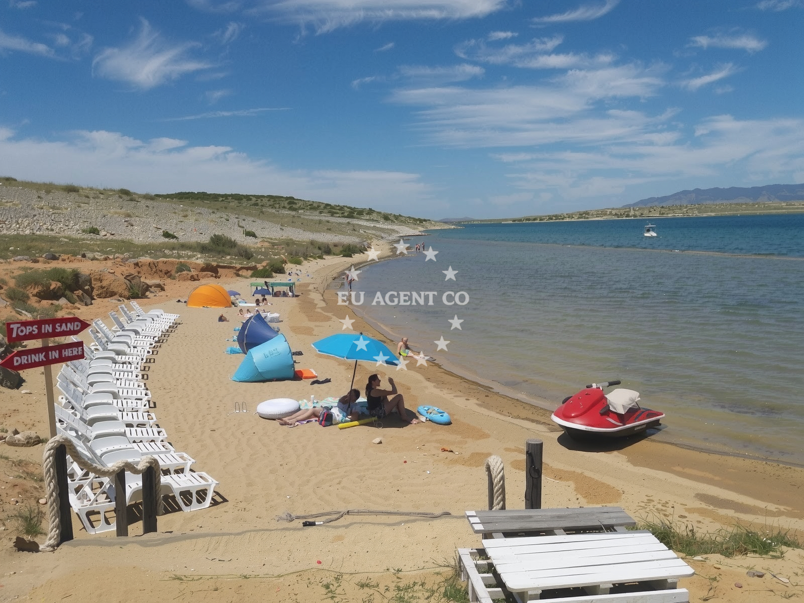 Plaza i Suma Beach near the anchorage in Nin, North Dalmatia