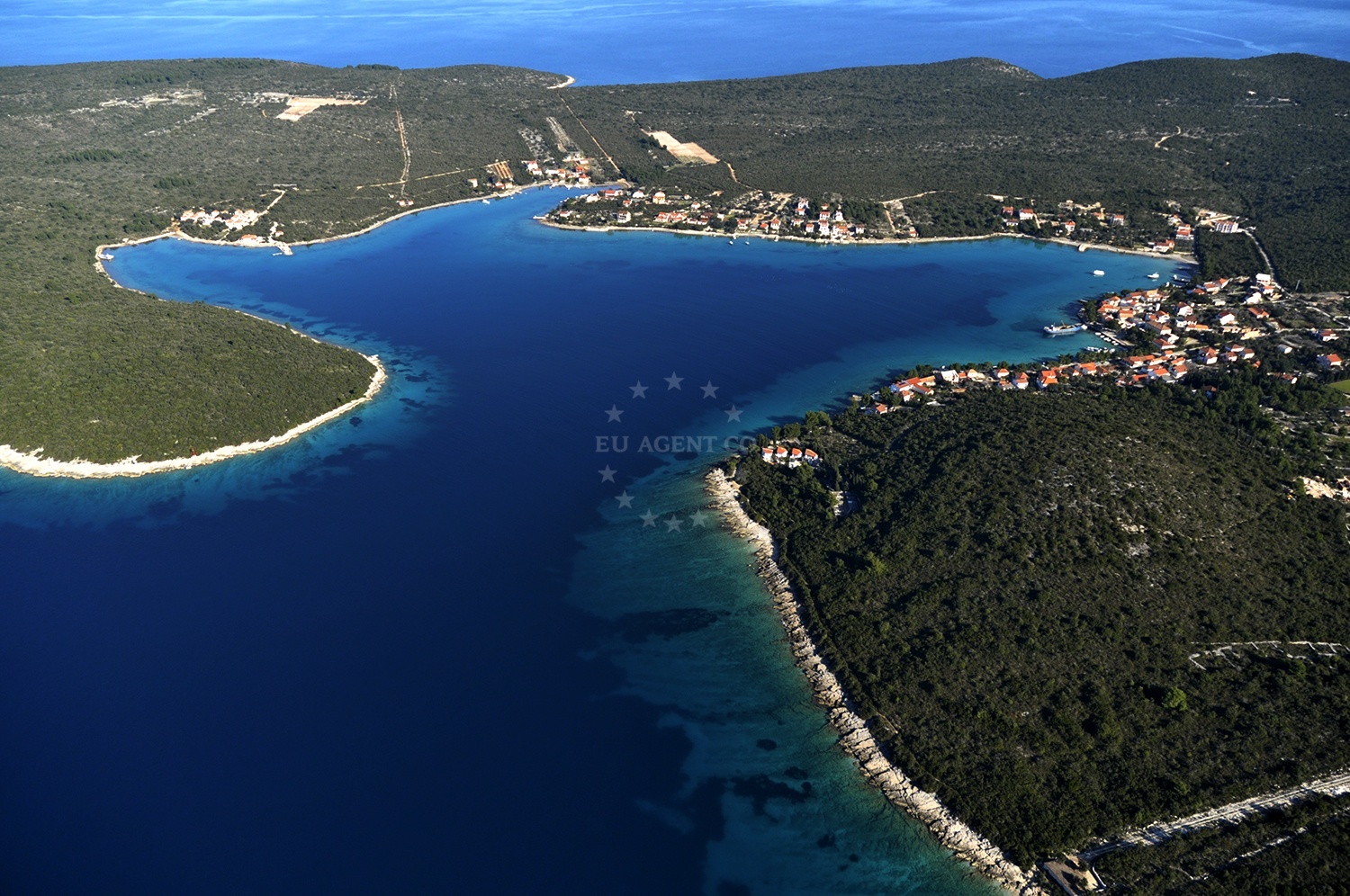 View of anchorage with nearby Lovista and Loviste