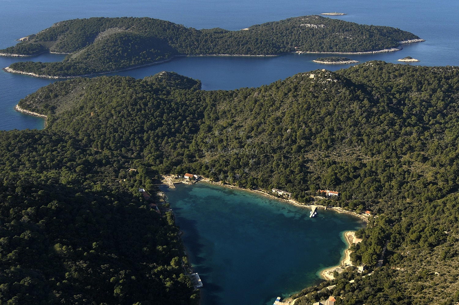 Jurjeva Uvala Anchorage, Prezba, Croatia: calm waters with seabed chain for secure holding