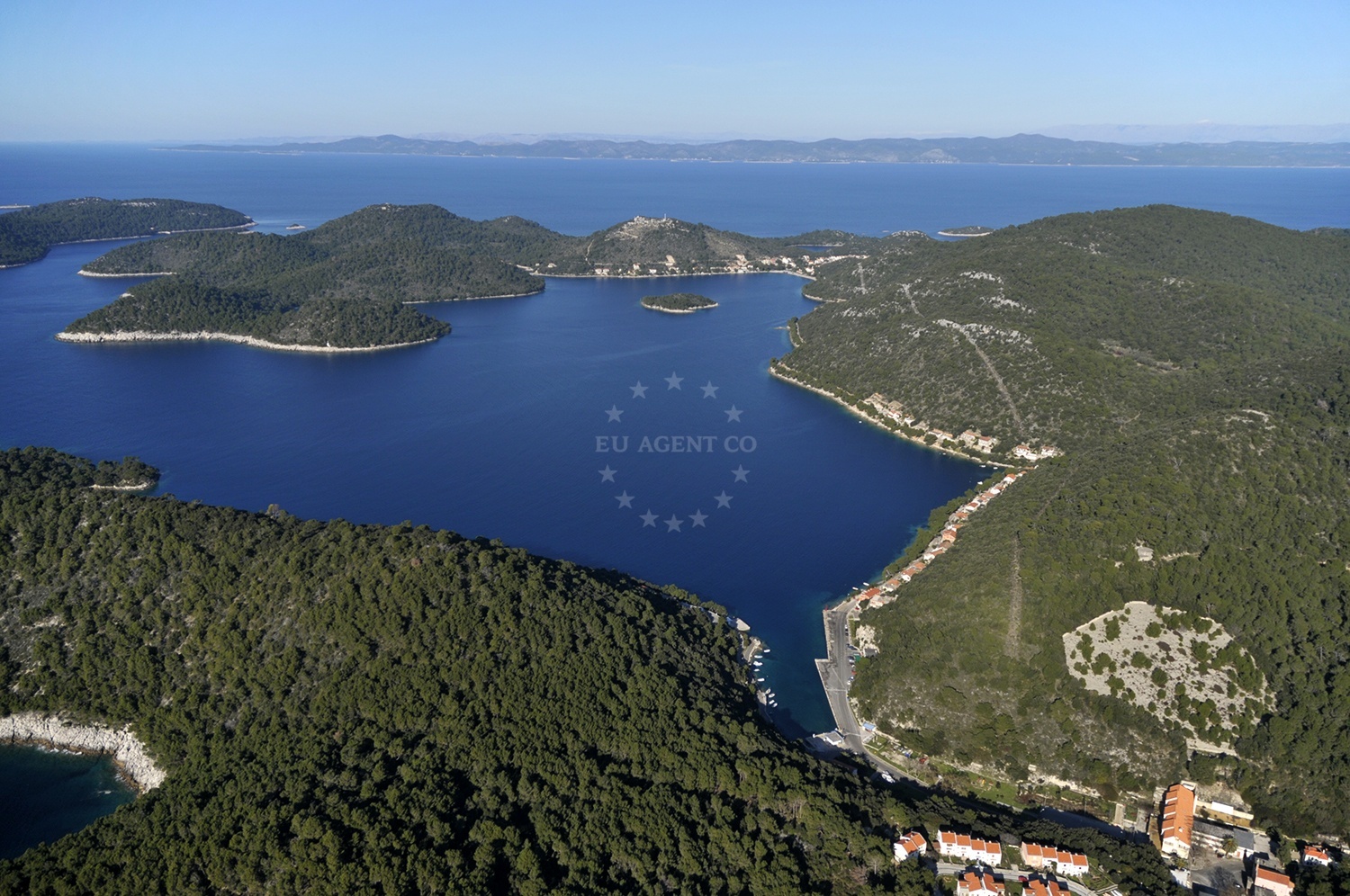 Alternative mooring in front of the bunker at Kremena