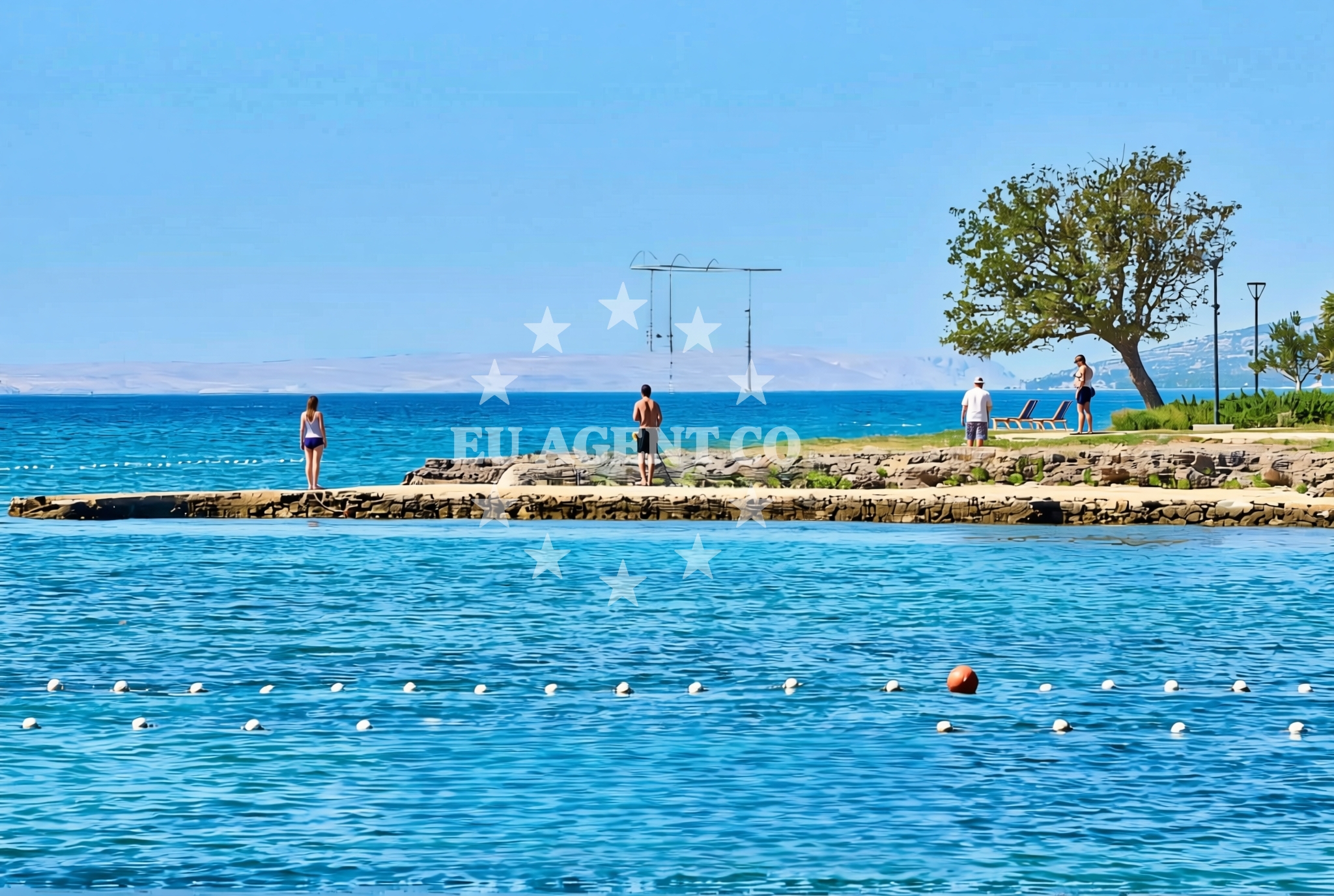 Shoreline and swimming area at Alan, Starigrad Beach in Alan