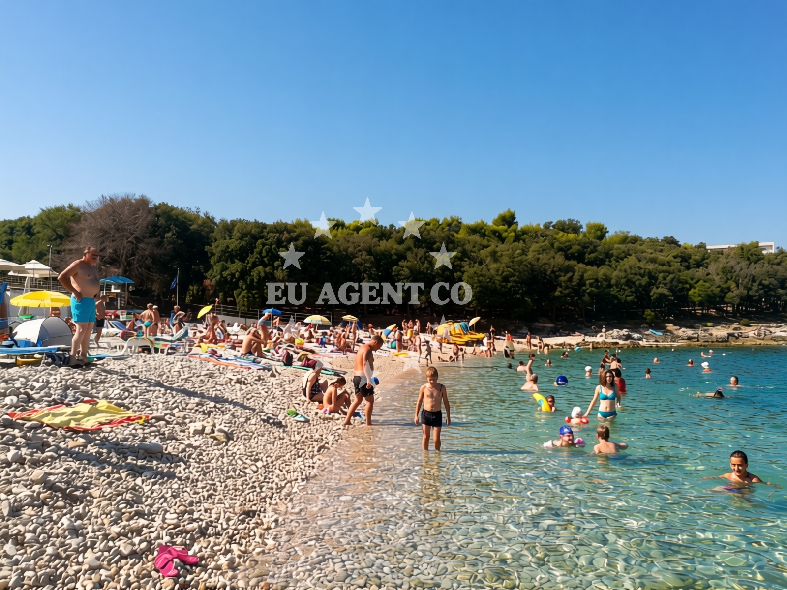 Beach facilities and surroundings at Ambrela beach in Verudella 16, Pula