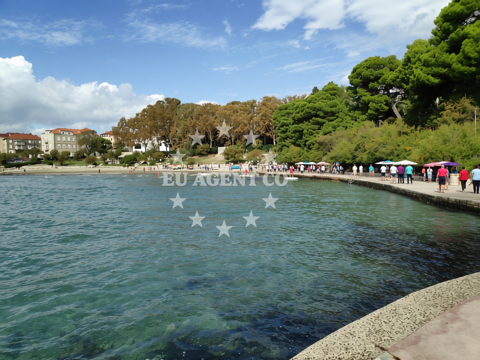 Beach facilities and surroundings at Bacvice beach in prilaz braće Kaliterna 12, Split