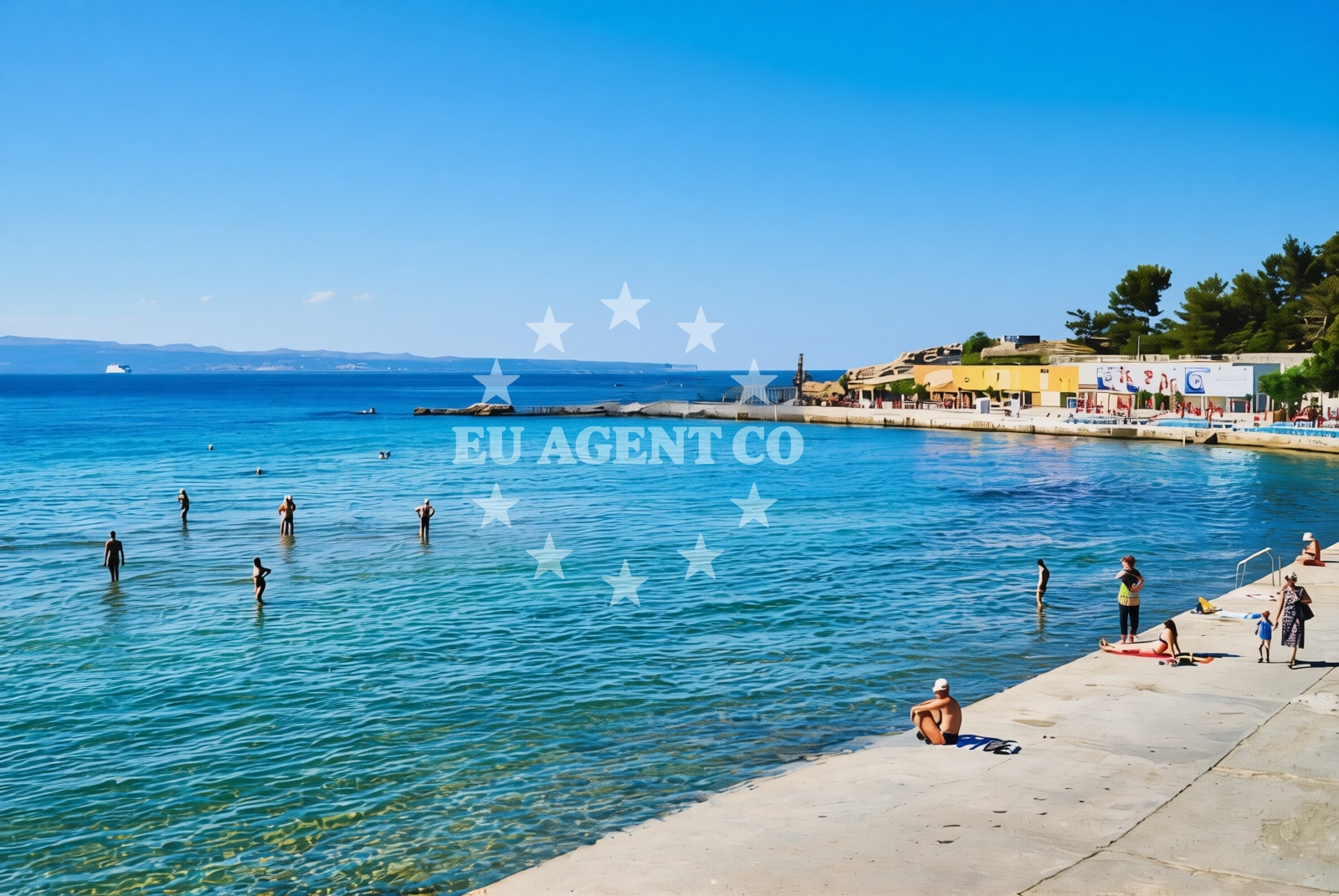 Additional view of Bacvice beach in prilaz braće Kaliterna 12, Split