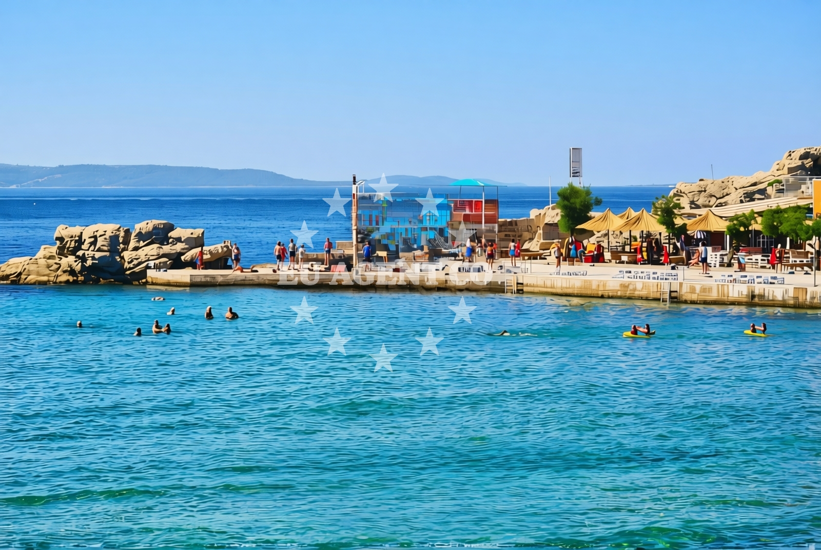 Additional view of Bacvice beach in prilaz braće Kaliterna 12, Split