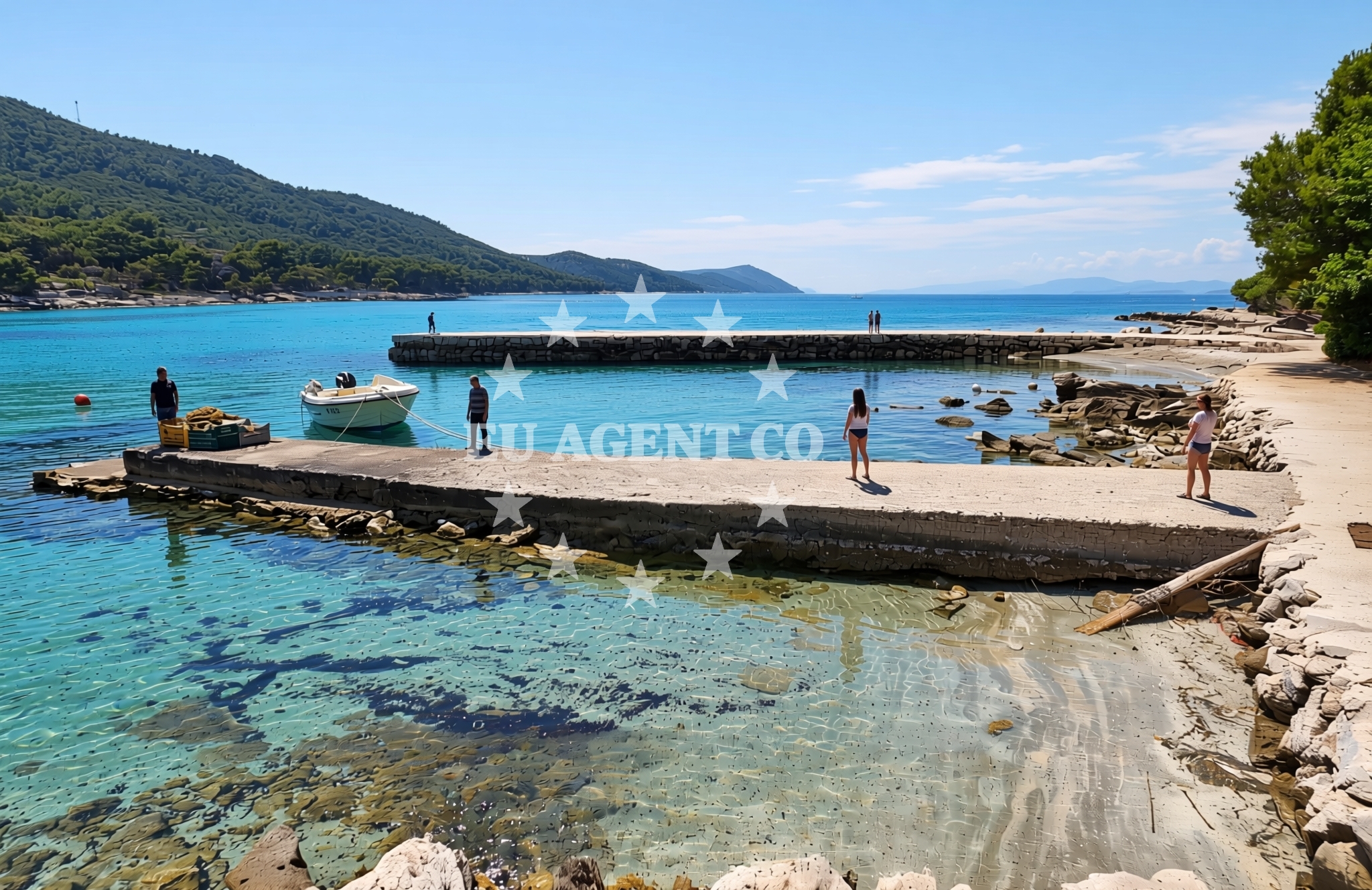 Shoreline and swimming area at Bad, Sućuraj (Hvar) Beach in Bad