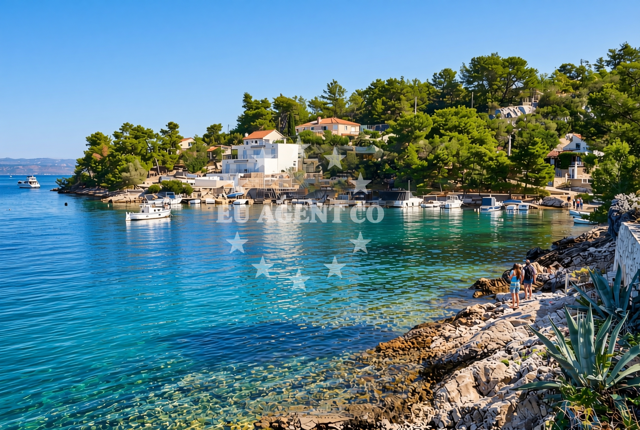 Shoreline and swimming area at Banje istok, Rogač (Šolta) Beach in Banje istok
