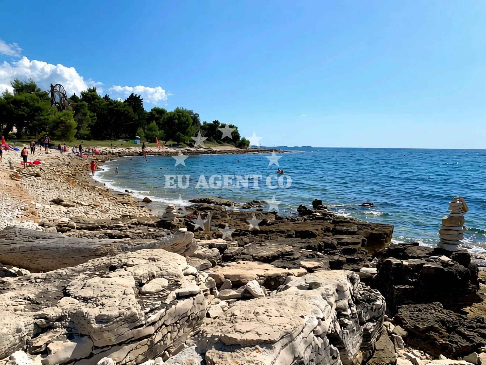 Shoreline and swimming area at Barbariga II in San Pol 1, Bale