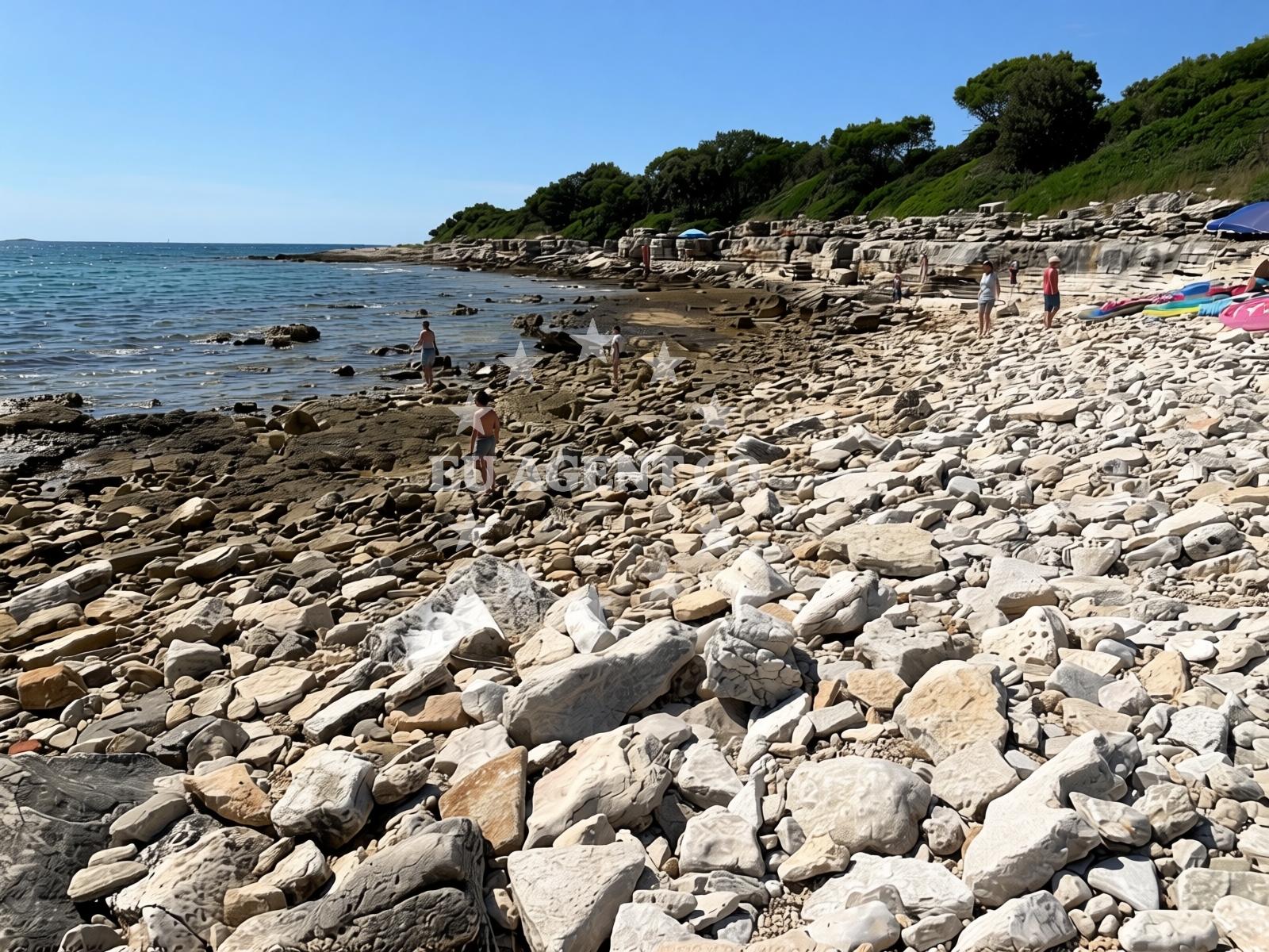 Beach facilities and surroundings at Barbariga II in San Pol 1, Bale