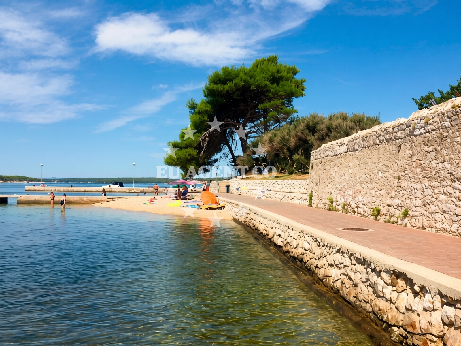 Shoreline and swimming area at Barbat Vela Riva in Barbat 299, Barbat na Rabu