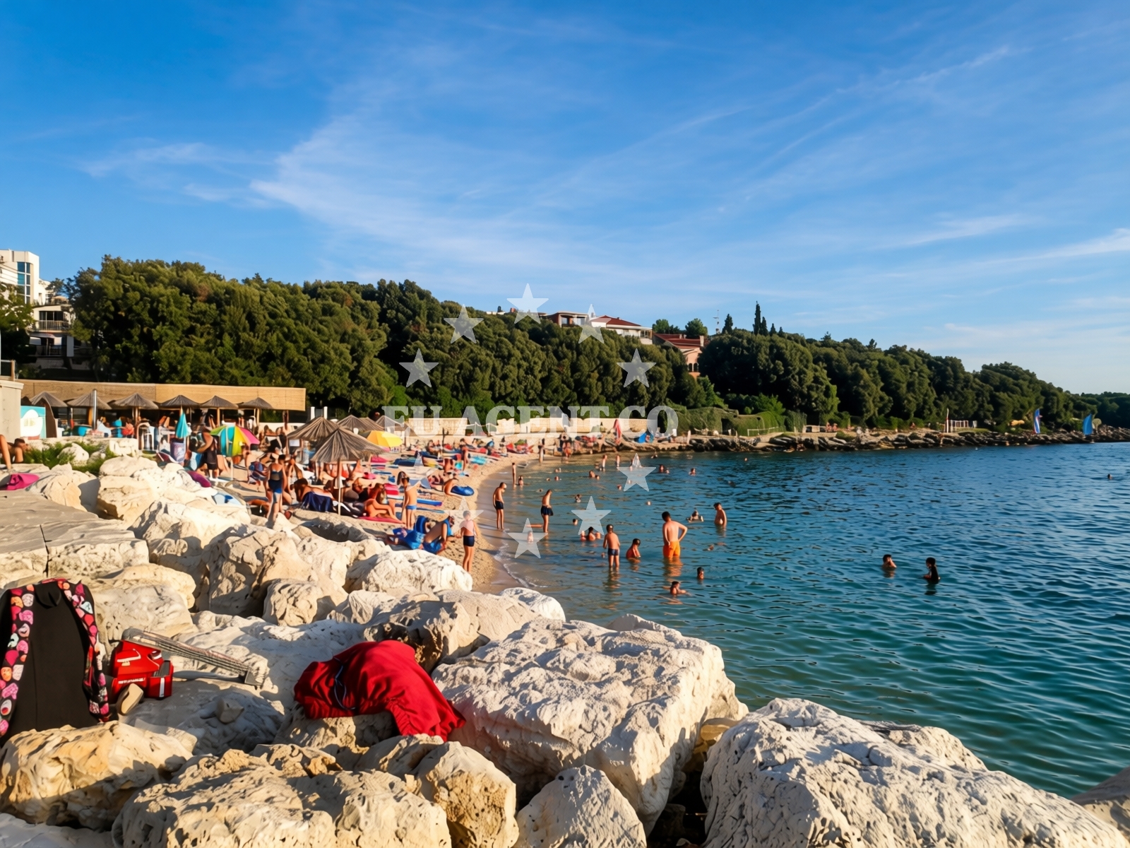 Additional view of Batana beach in 6 ogranak 17, Pješčana uvala, Pula