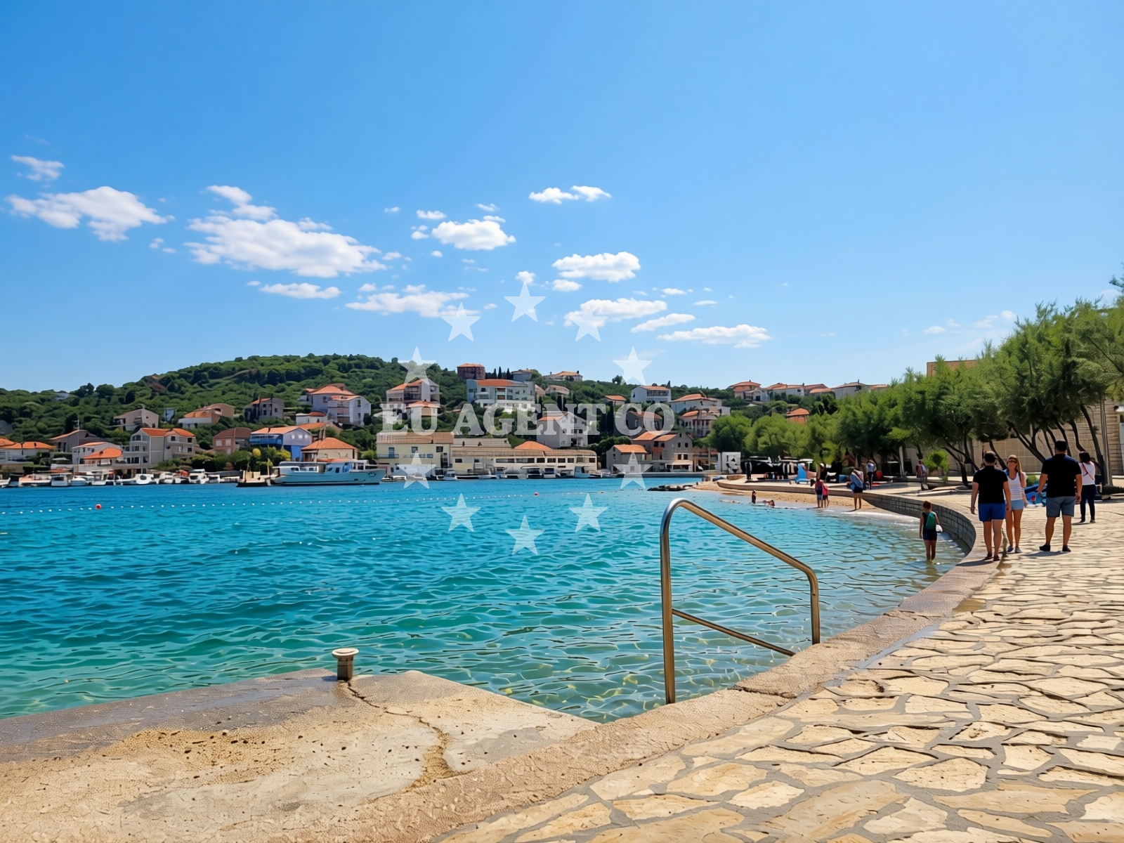 Shoreline and swimming area at Beach Batalaza in Zanatska 11, Kali