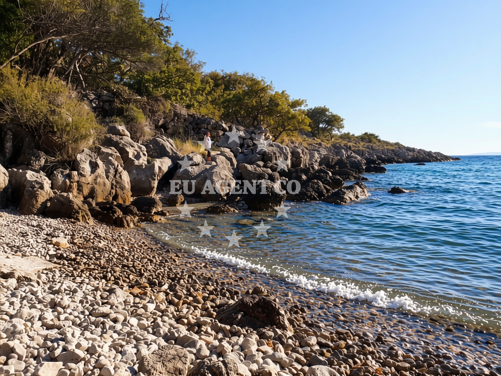 Shoreline and swimming area at Beach Cicovac in Primorska ulica, Novalja