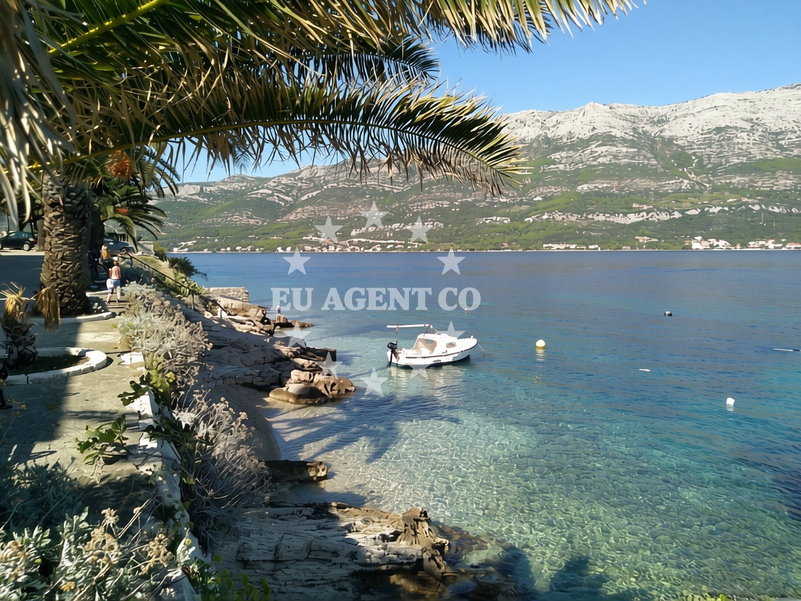 Beach facilities and surroundings at beach Ispod Duvana in Cvjetno Naselje 26, Korčula