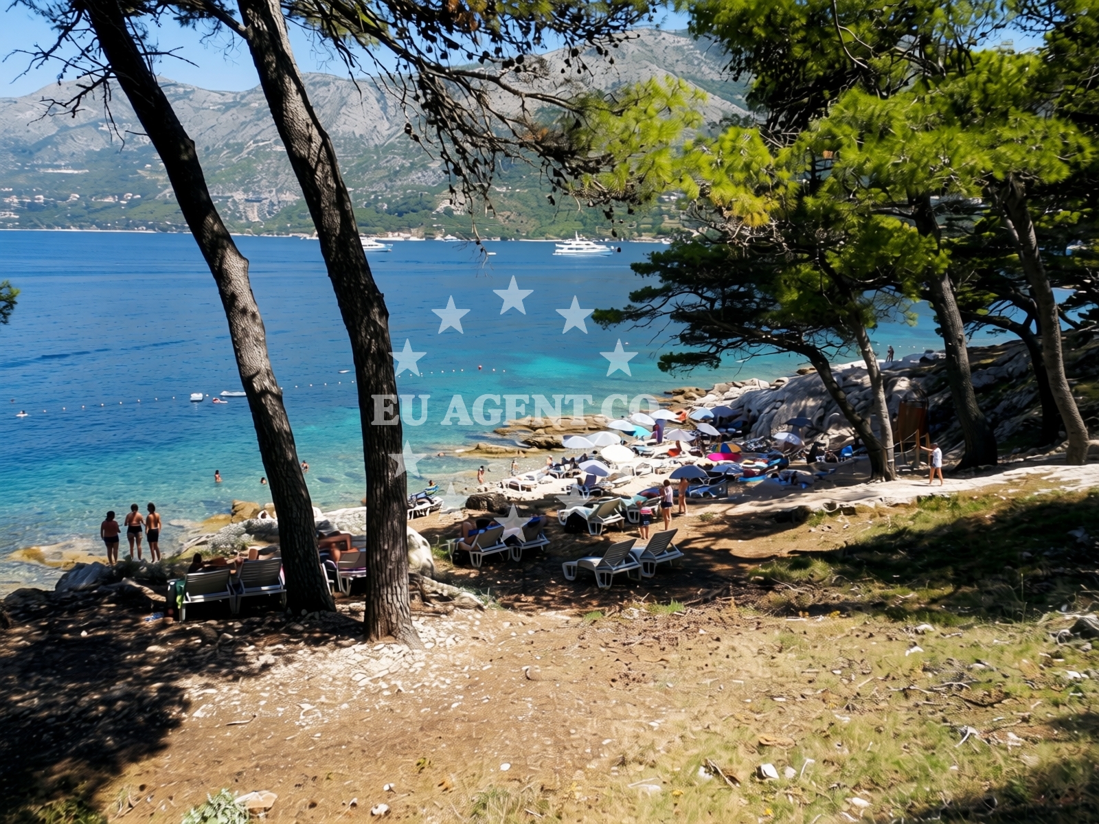 Shoreline and swimming area at Beach Kljucice in Strossmayerova Ulica 6, Cavtat