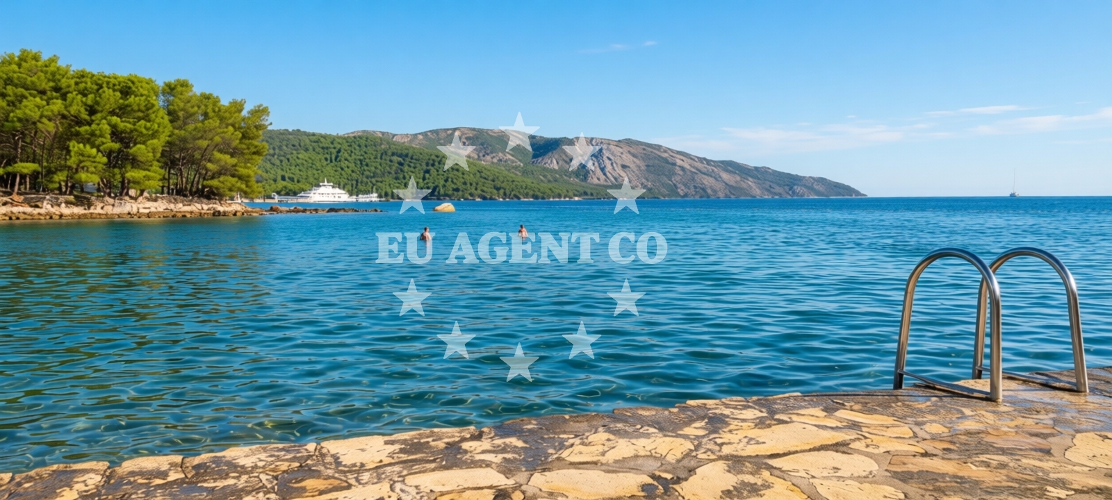 Beach facilities and surroundings at Beach Lanterna in 47 Vukovarska cesta, Stari Grad