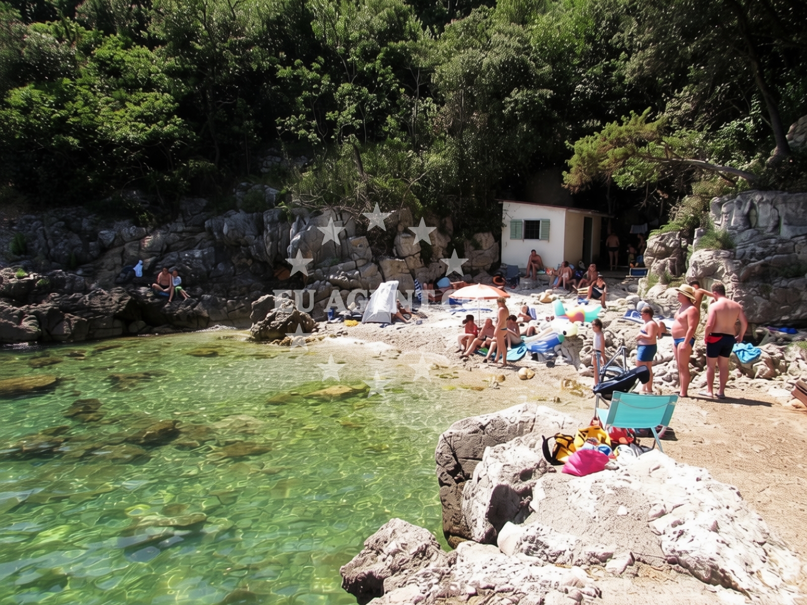Overview of Beach Lucica in Donji Kraj, Mošćenička Draga
