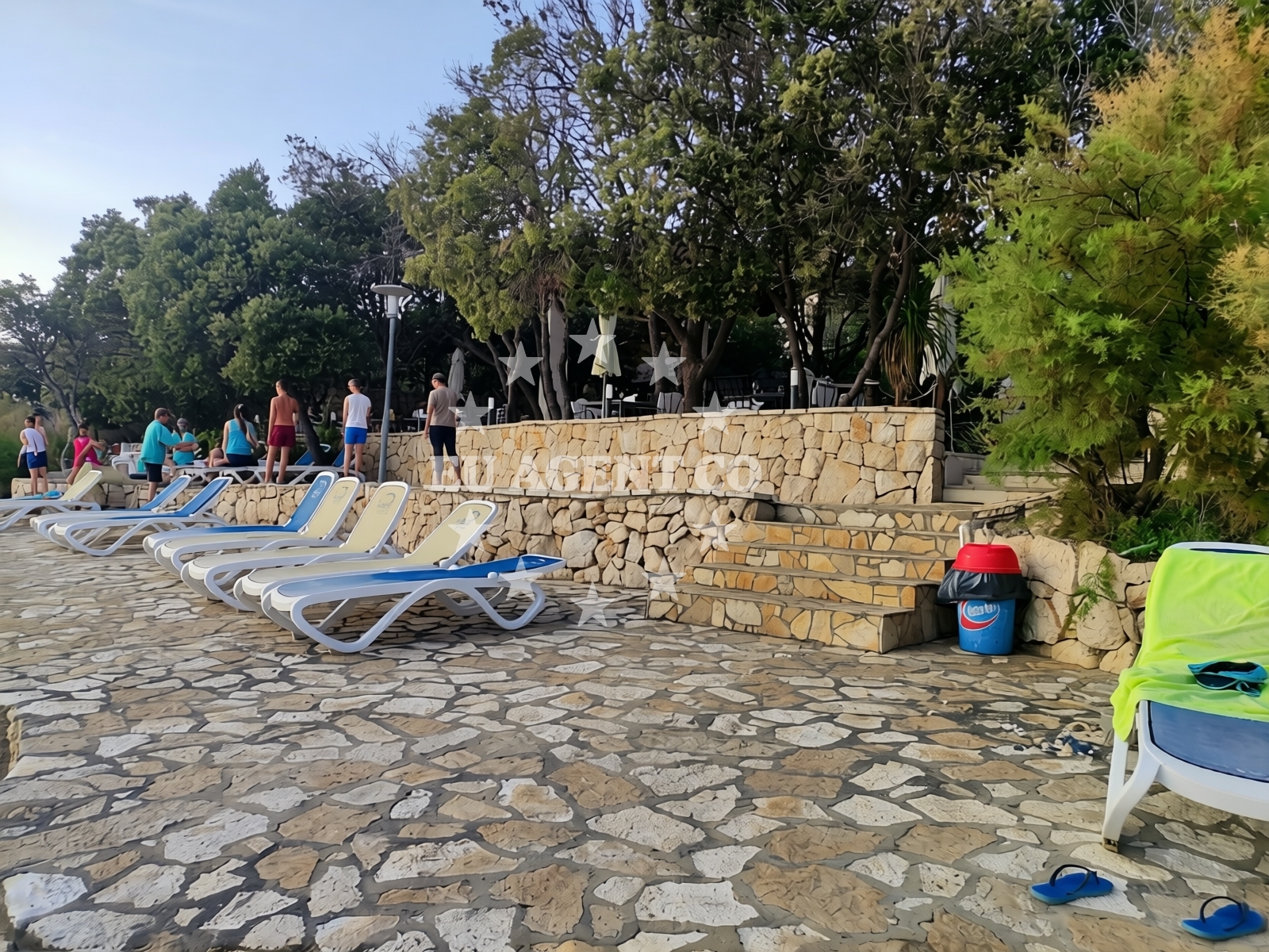 Additional view of Beach Luna
