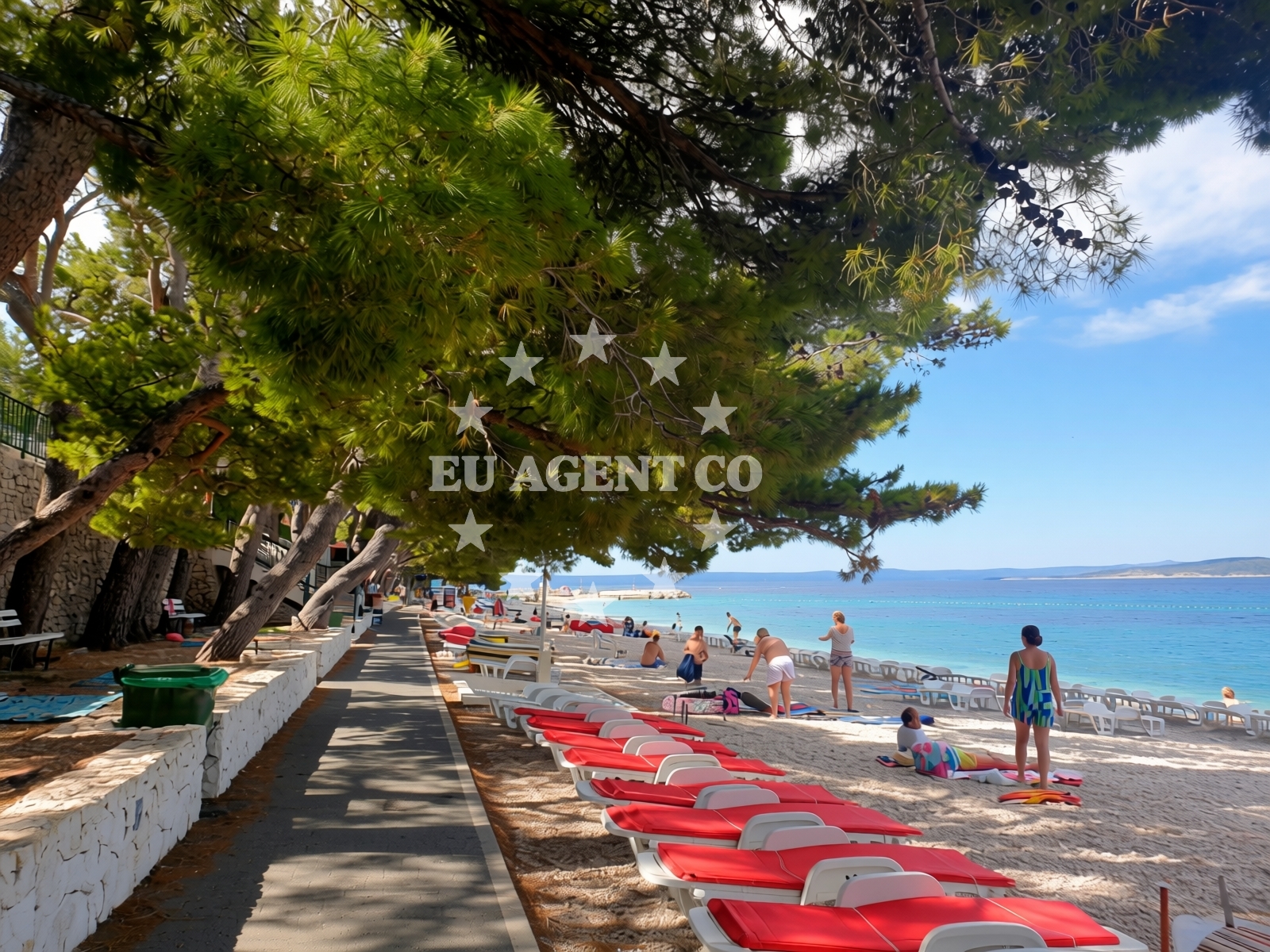 Beach facilities and surroundings at Beach Nikolina in Stjepana Radica 4, Baška Voda