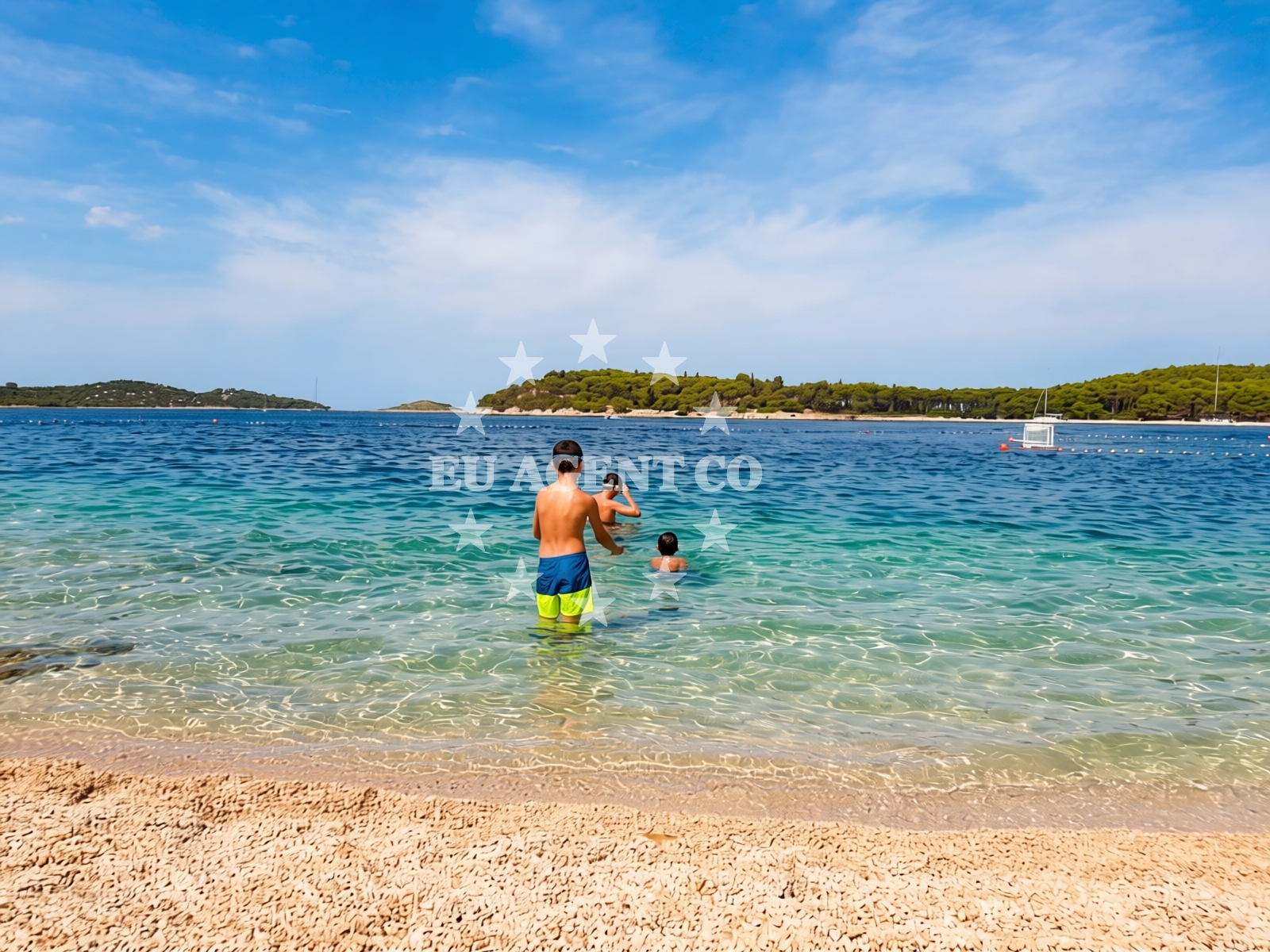 Shoreline and swimming area at Beach Racice in Trogirska 17, Rogoznica