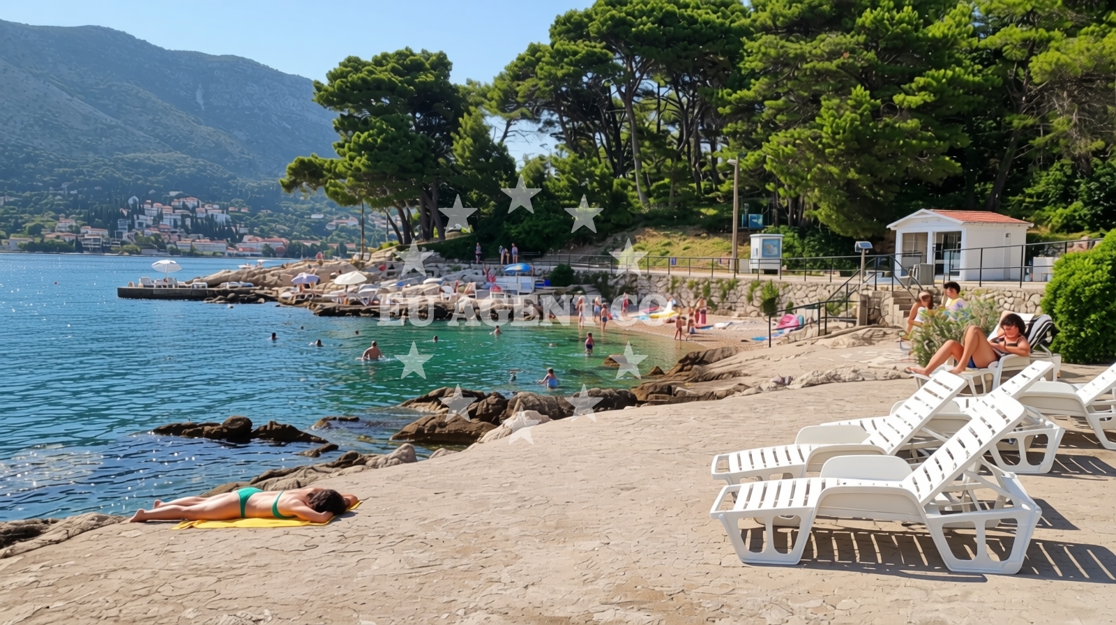 Shoreline and swimming area at Beach Rat in Strossmayerova Ulica 6, Cavtat