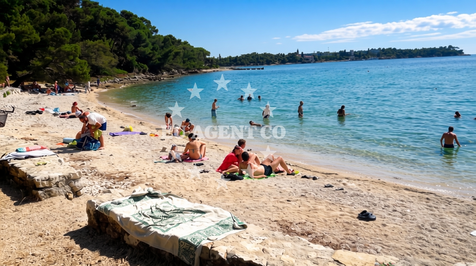 Overview of beach Rovinj II in A. Smareglia bb, Rovinj