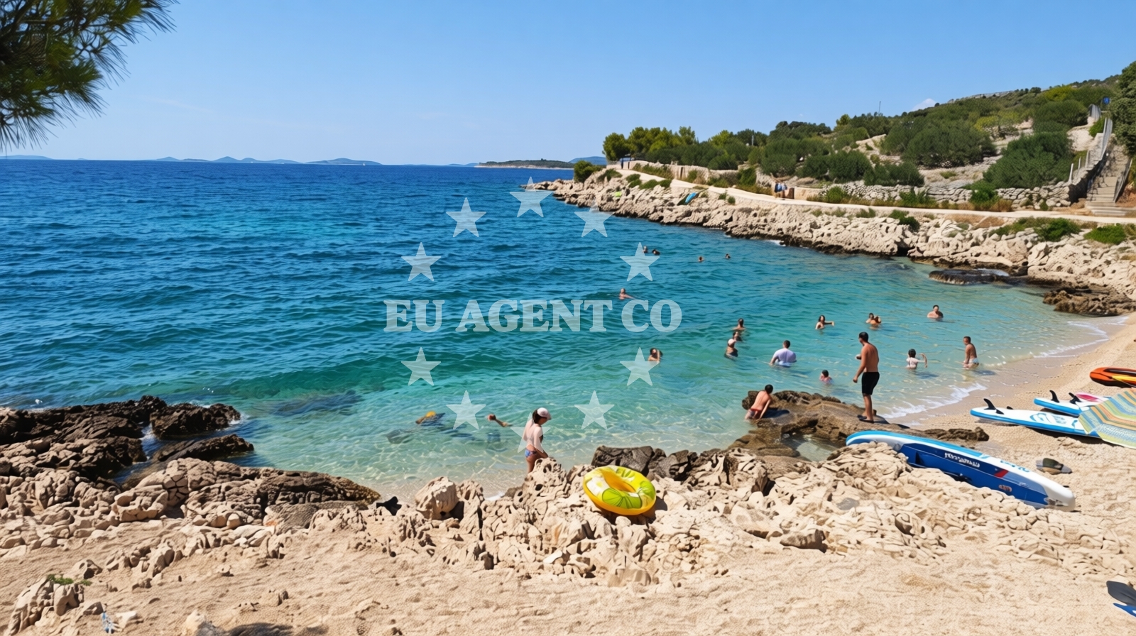 Overview of Beach Rtic in Huljerat 3, Primošten