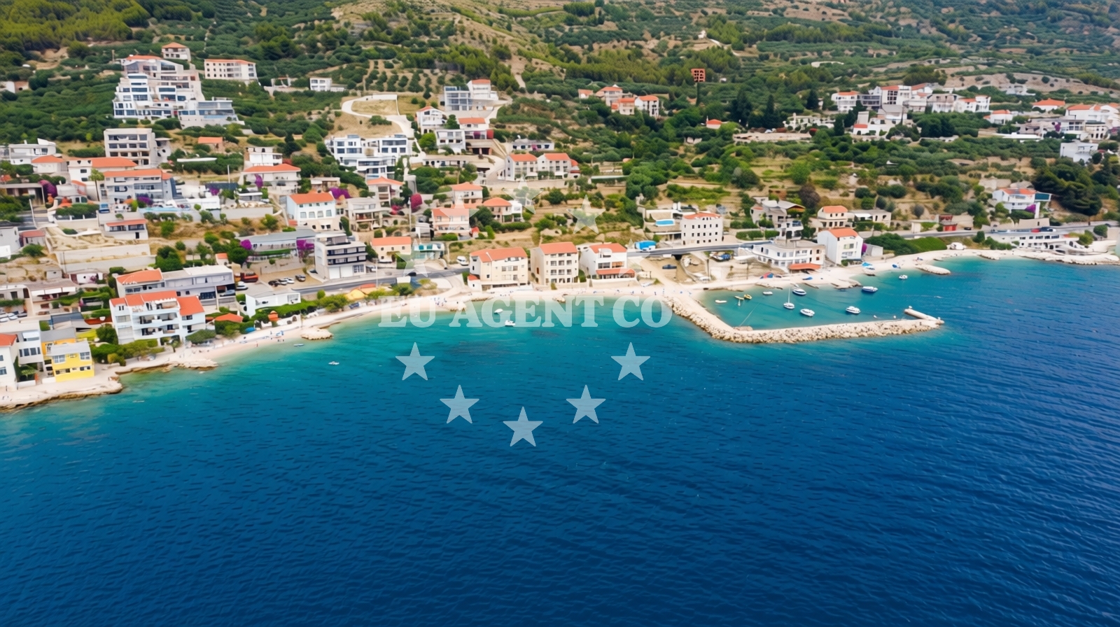 Shoreline and swimming area at Beach Suhi Potok in Sikirica ulica 24, Jesenice