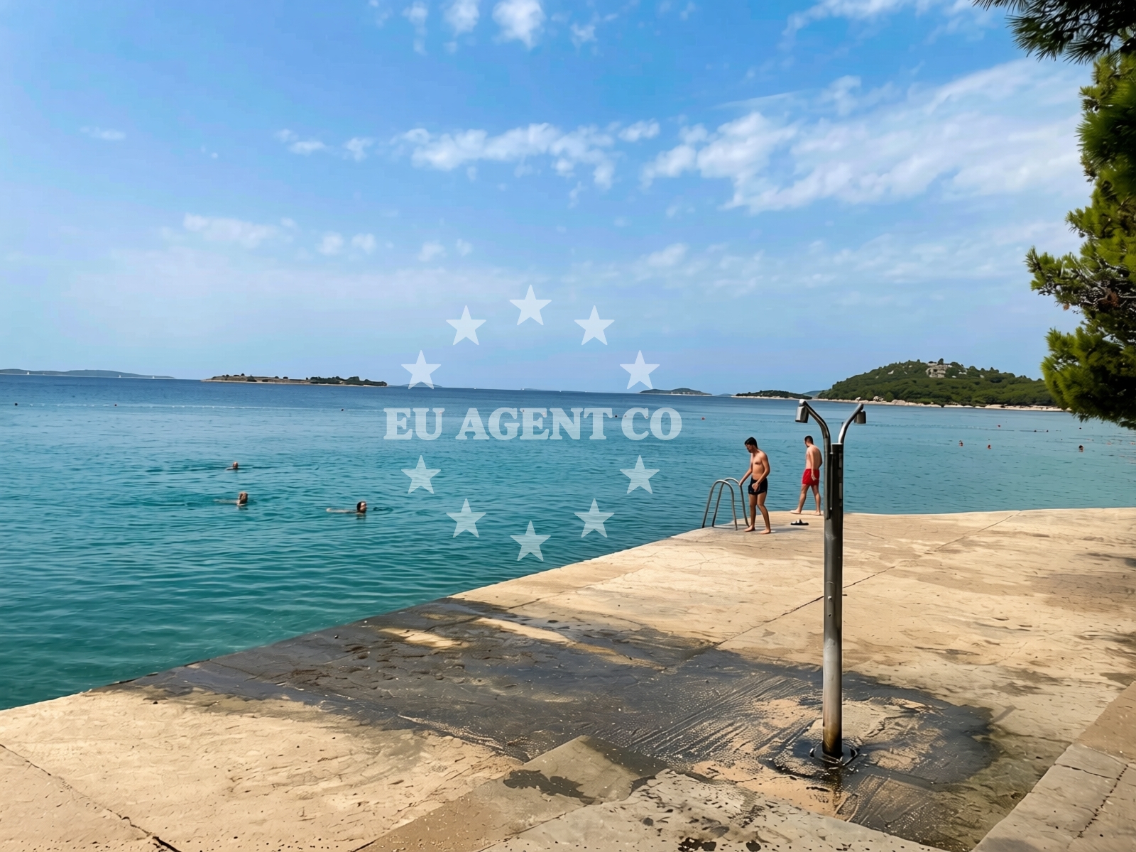 Beach facilities and surroundings at Beach Zamalin in Zamalin 12a, Tribunj