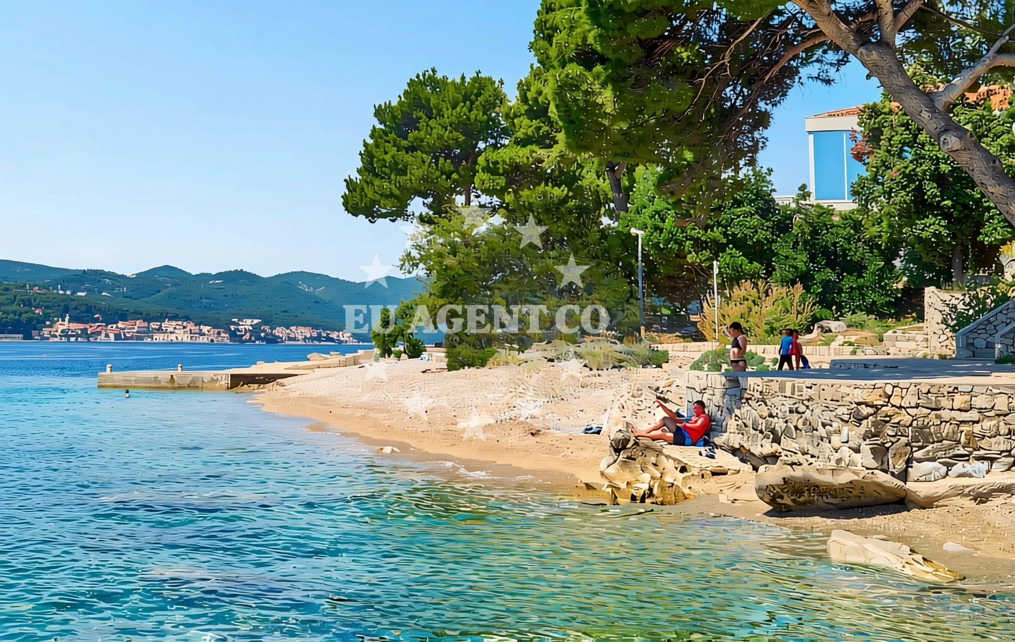 Beach facilities and surroundings at Bellevue istok, Orebić Beach in Bellevue istok