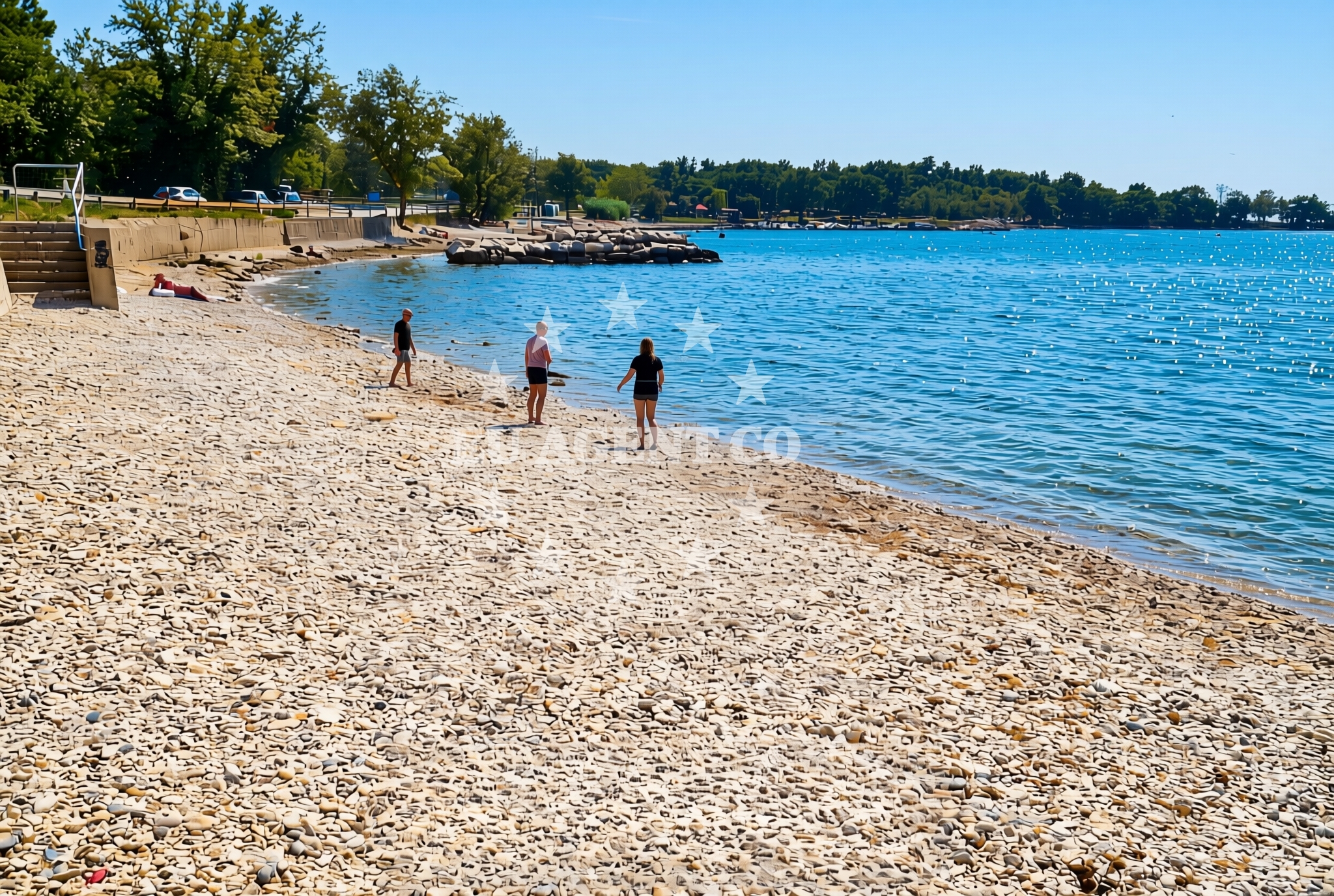 Beach facilities and surroundings at Benuška, Poreč Beach in Benuška