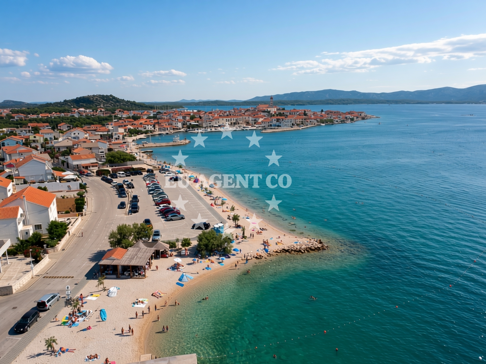 Overview of Betina beach in Dolac 16B, Betina