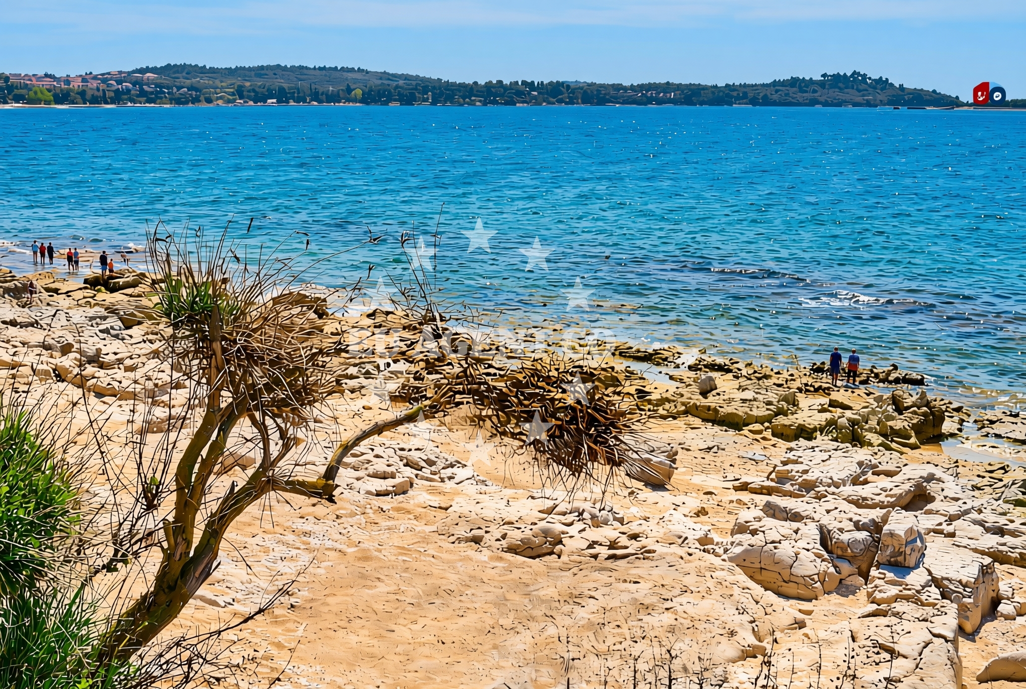 Beach facilities and surroundings at Bi Dog (dog beach), Valbandon Beach in Bi Dog (plaža za pse)
