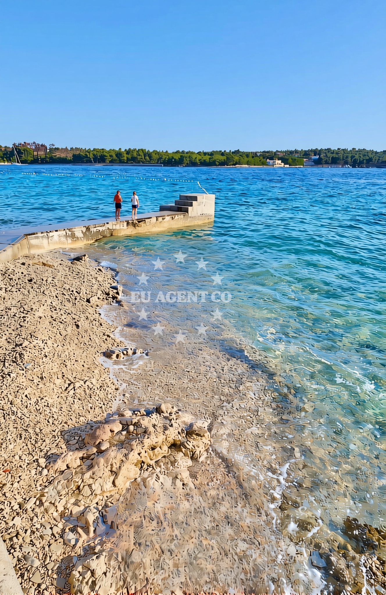 Beach facilities and surroundings at Bijaka, Milna (Brač) Beach in Bijaka