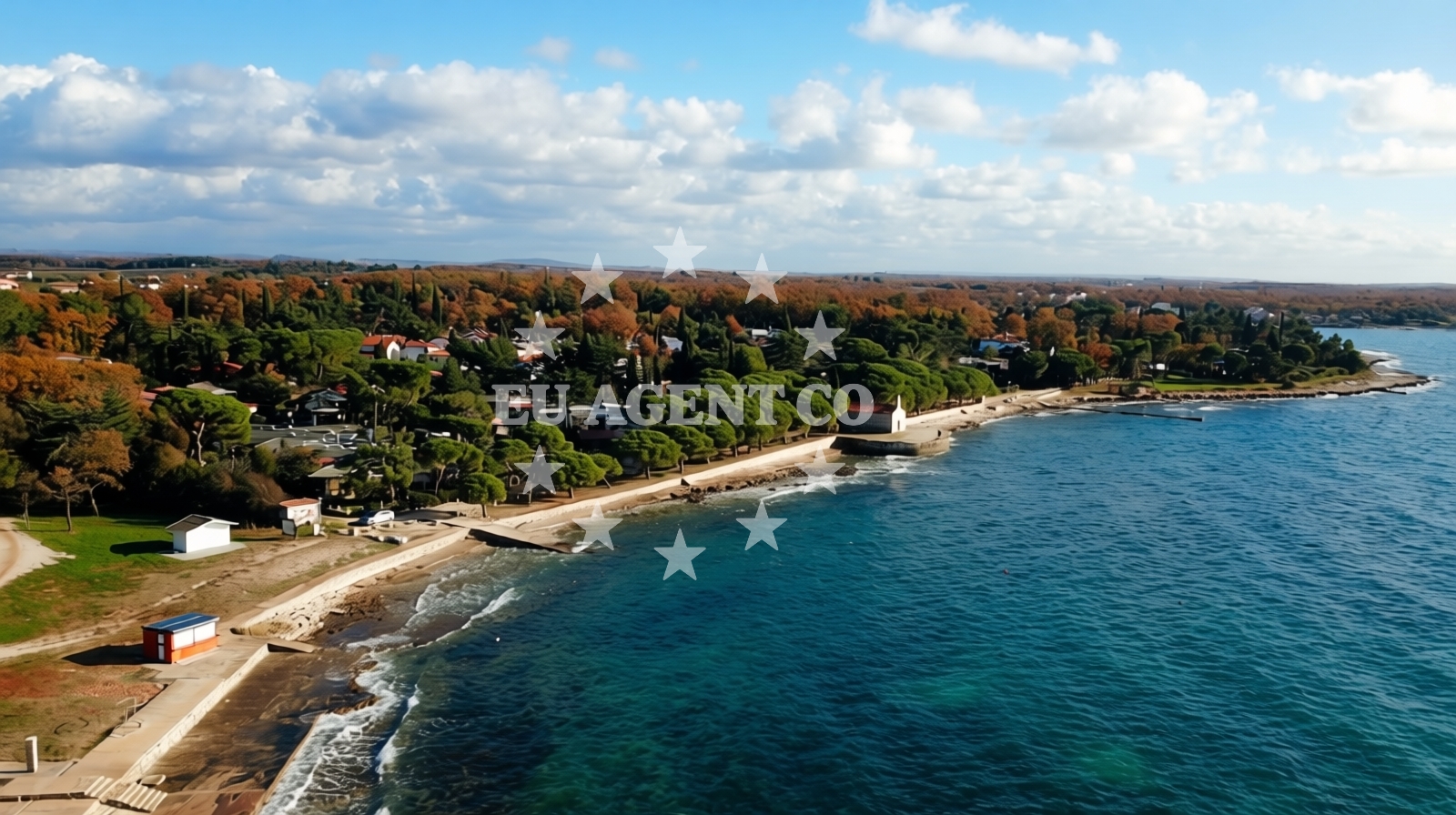 Beach facilities and surroundings at Bikini beach in 27d Đuba, Umag