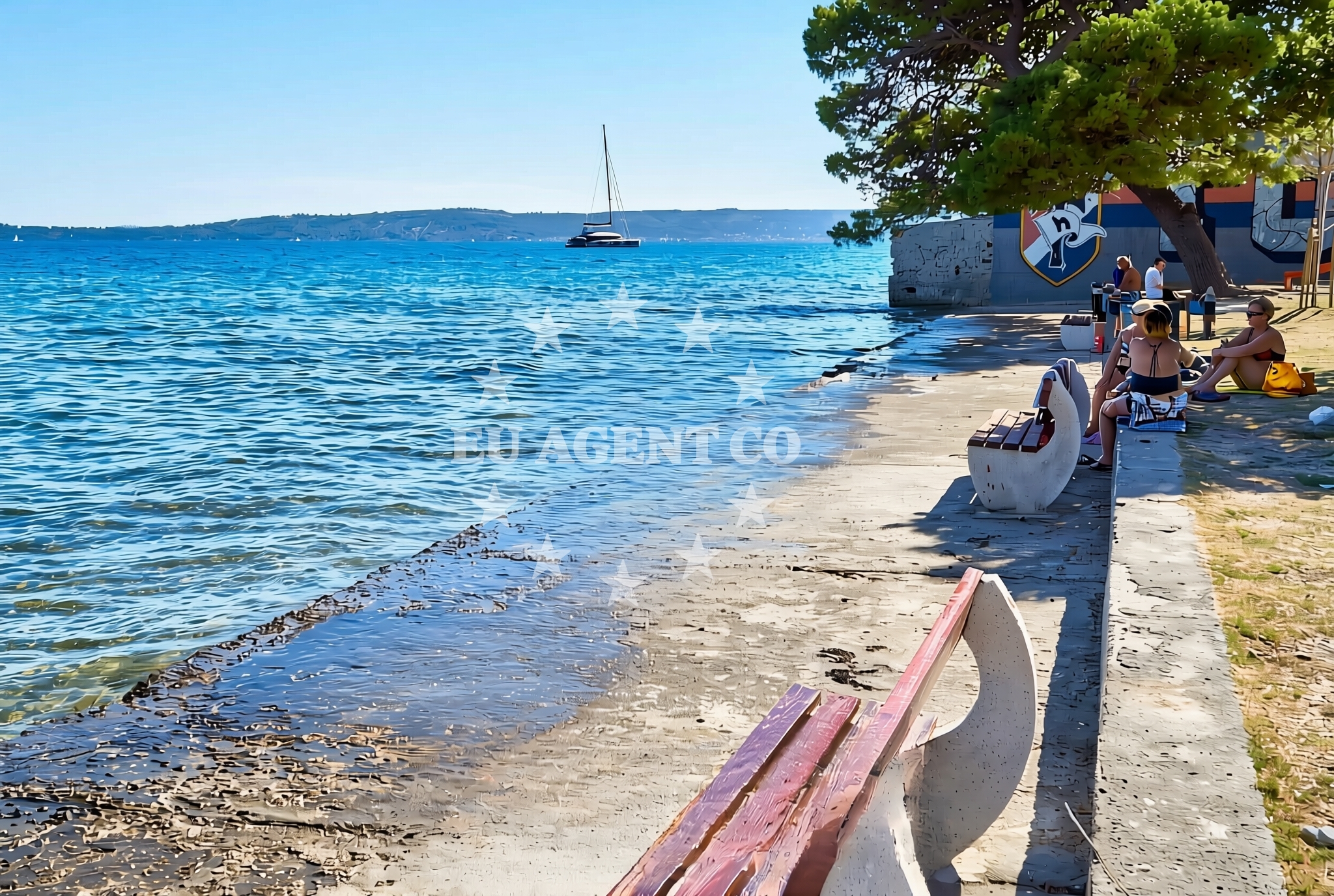Overview of Bilajka, Kaštel Kambelovac Beach in Bilajka