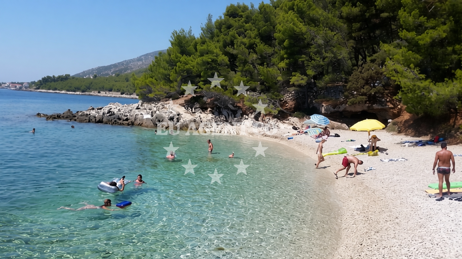 Overview of Bile beach in Zavala 220, Zavala