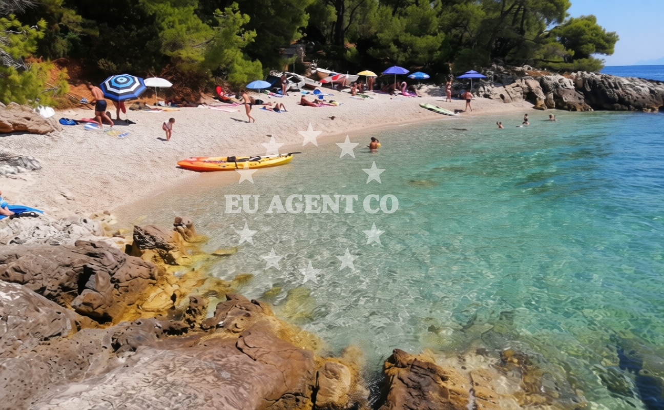 Additional view of Bile beach in Zavala 220, Zavala
