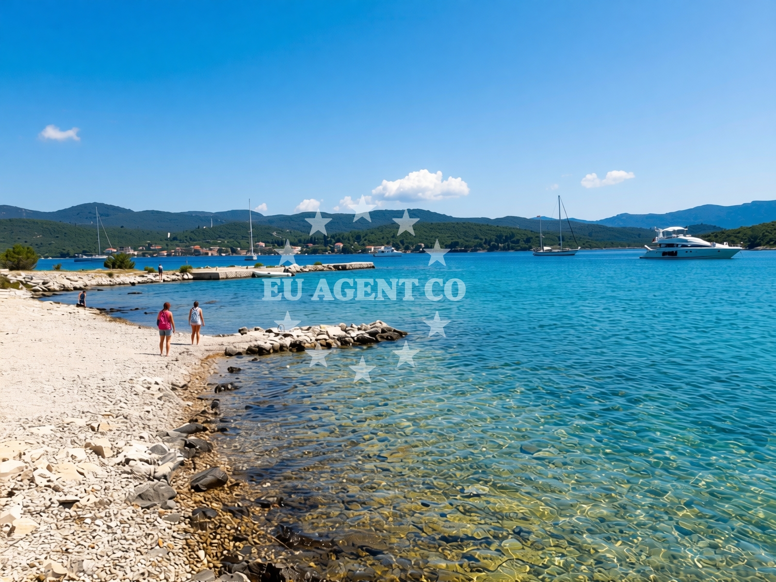 Beach facilities and surroundings at Bili beach in Lovište apartmán, Lovište