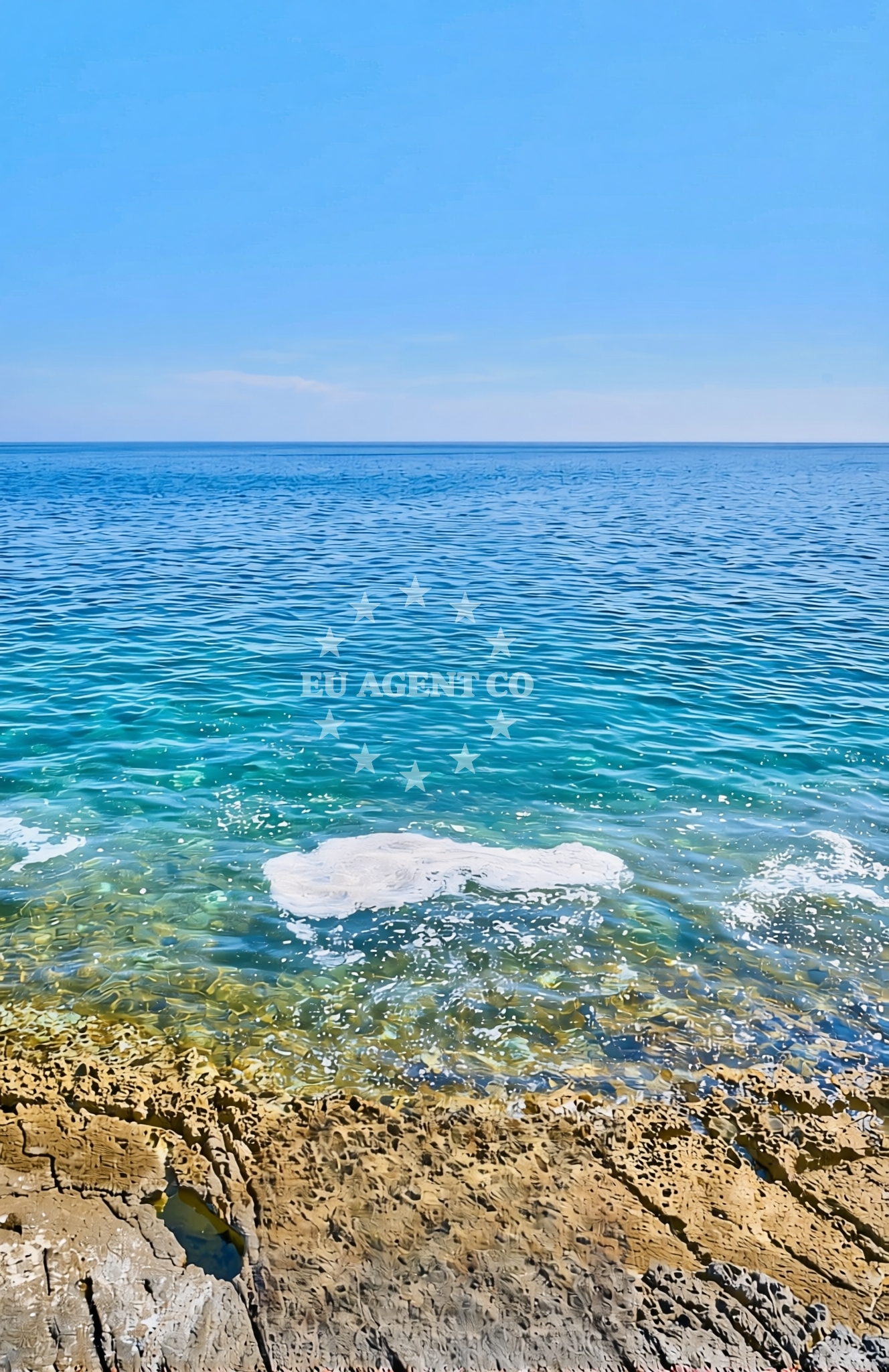 Shoreline and swimming area at Bili bok, Rukavac (Vis) Beach in Bili bok