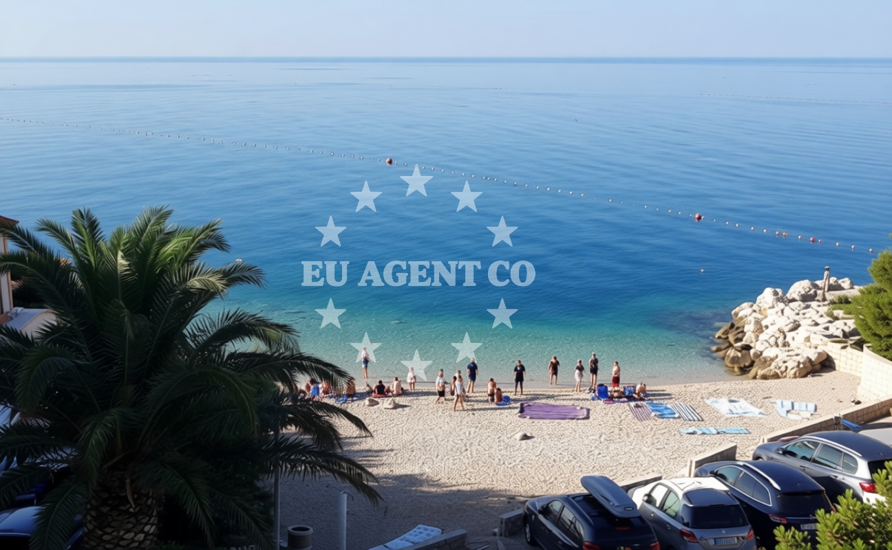 Sea and coastal view of Biokovo beach in Brace Letica 1, Podgora