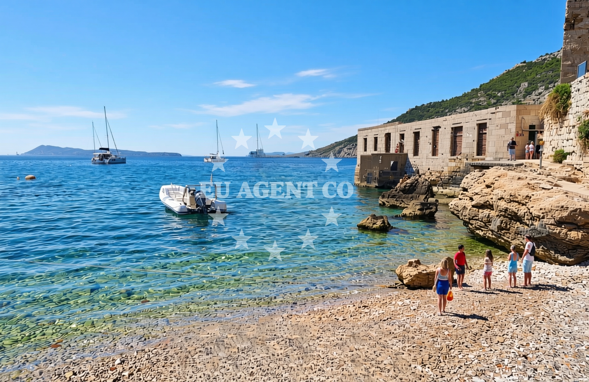 Beach facilities and surroundings at Bjažićovo, Komiža (Vis) Beach in Bjažićovo