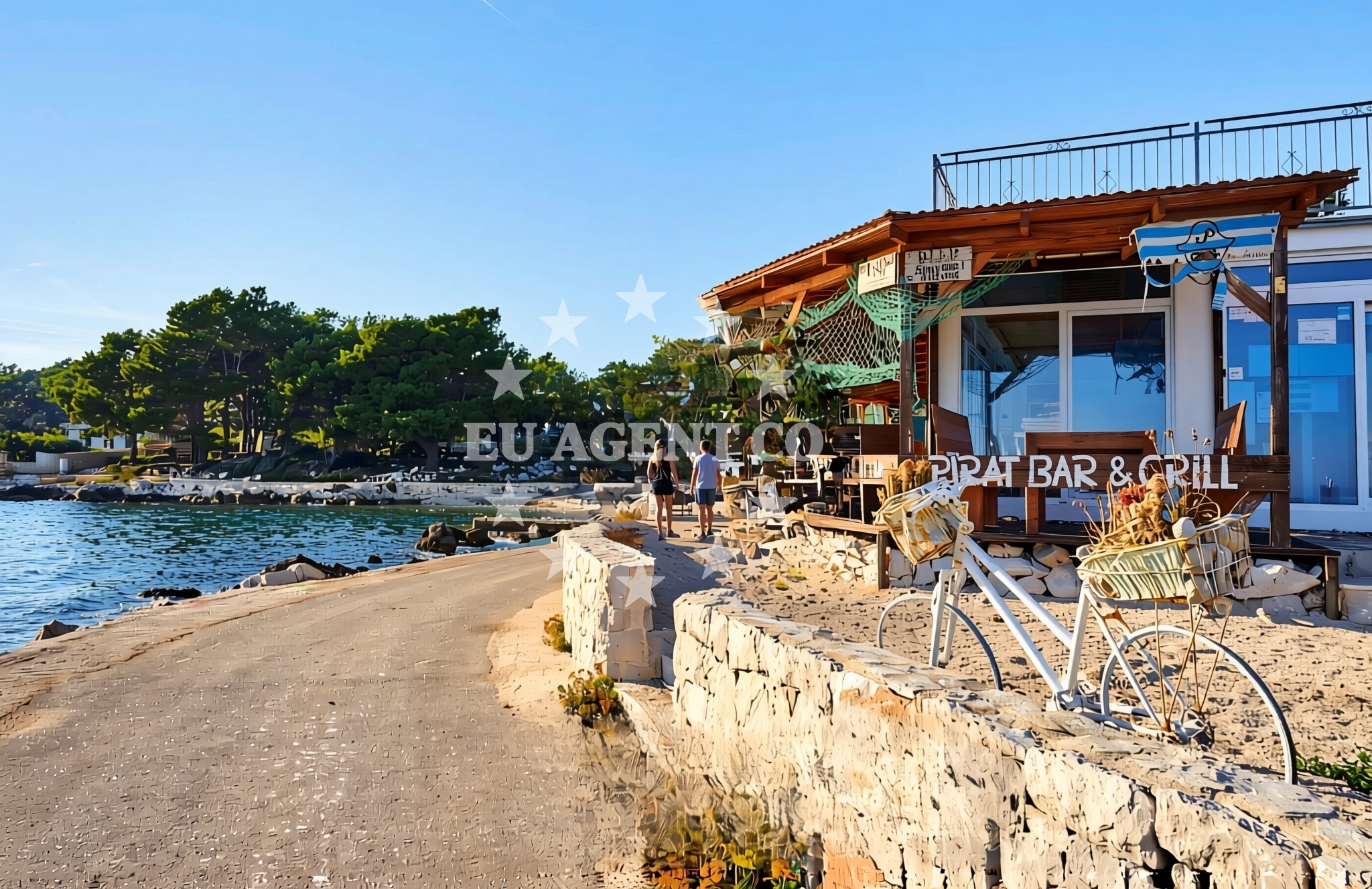 Shoreline and swimming area at Blaca zapad, Sućuraj (Hvar) Beach in Blaca zapad