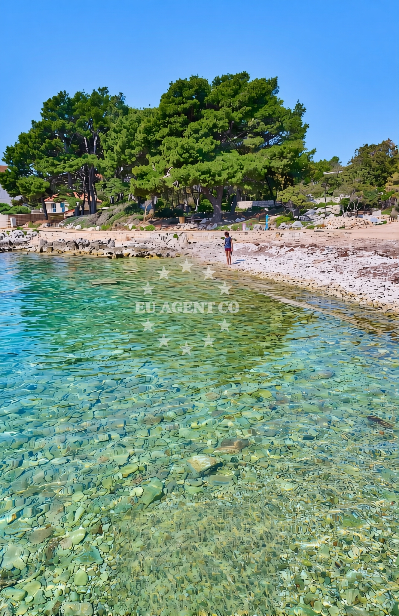 Beach facilities and surroundings at Blaca zapad, Sućuraj (Hvar) Beach in Blaca zapad